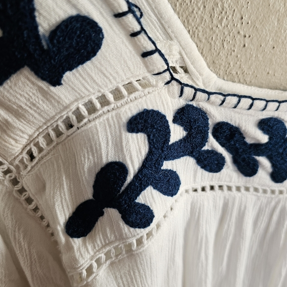 CHIC CONNECTION Textured Square Neck Top, S - Picture 3 of 8